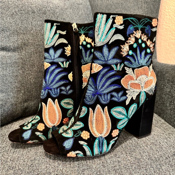Floral Embroidered Black Ankle Boots - Picture 4 of 7